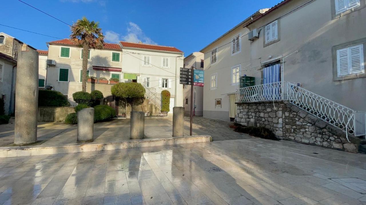 Casa Di Nives Apartment Кърк Екстериор снимка