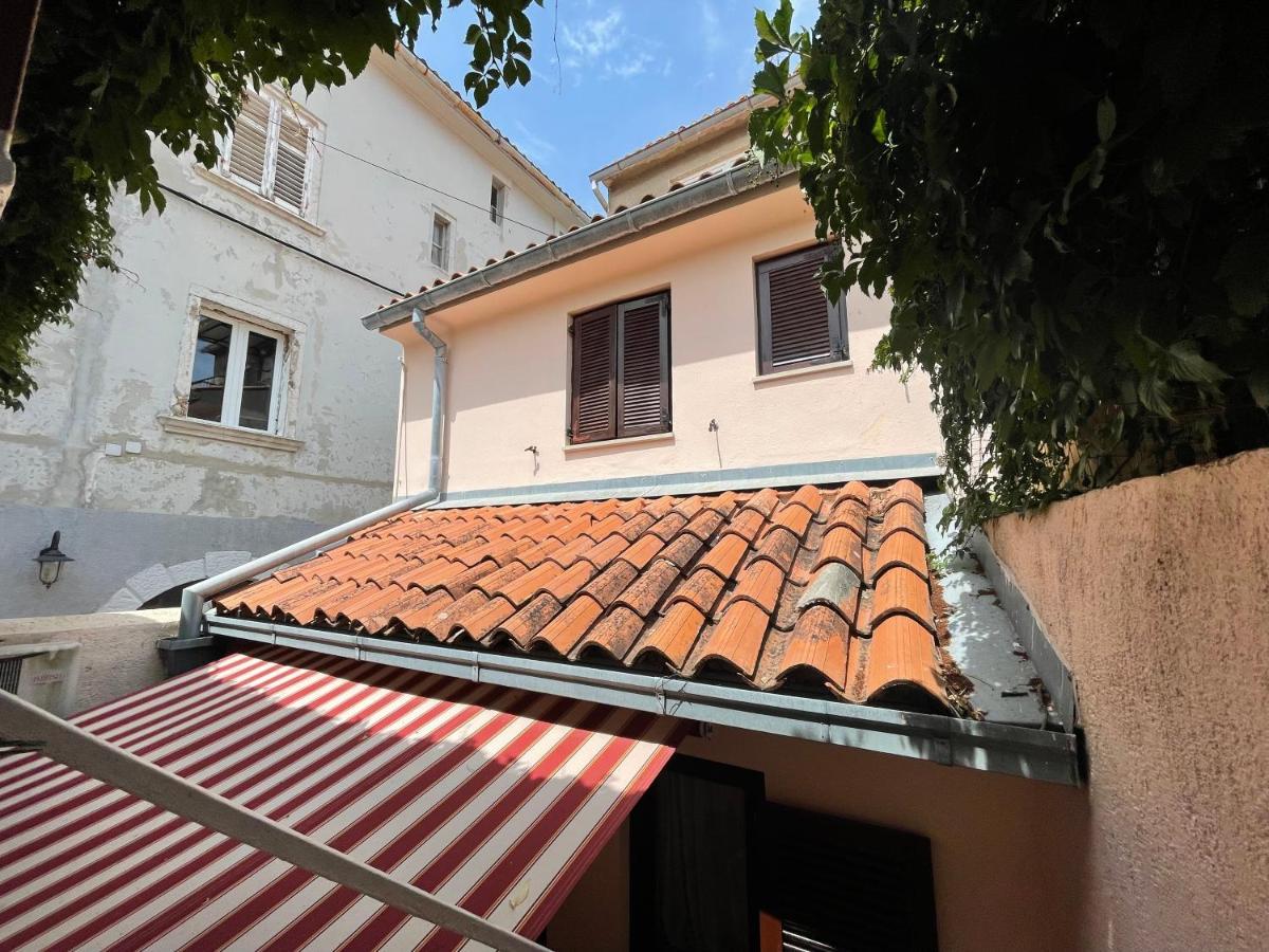 Casa Di Nives Apartment Кърк Екстериор снимка