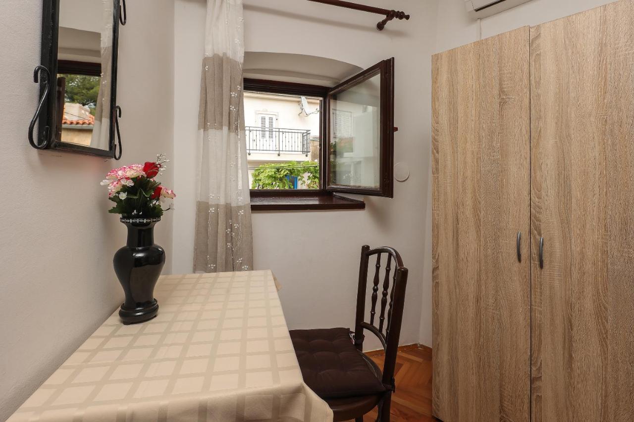 Casa Di Nives Apartment Кърк Екстериор снимка