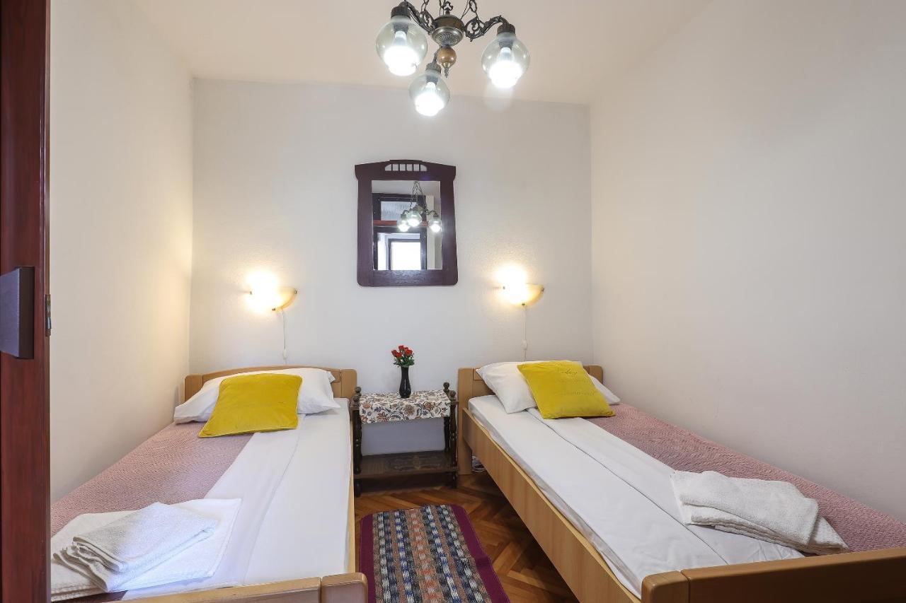 Casa Di Nives Apartment Кърк Екстериор снимка