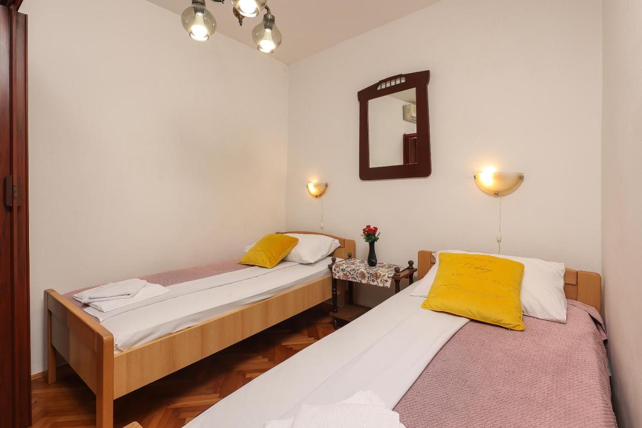 Casa Di Nives Apartment Кърк Екстериор снимка