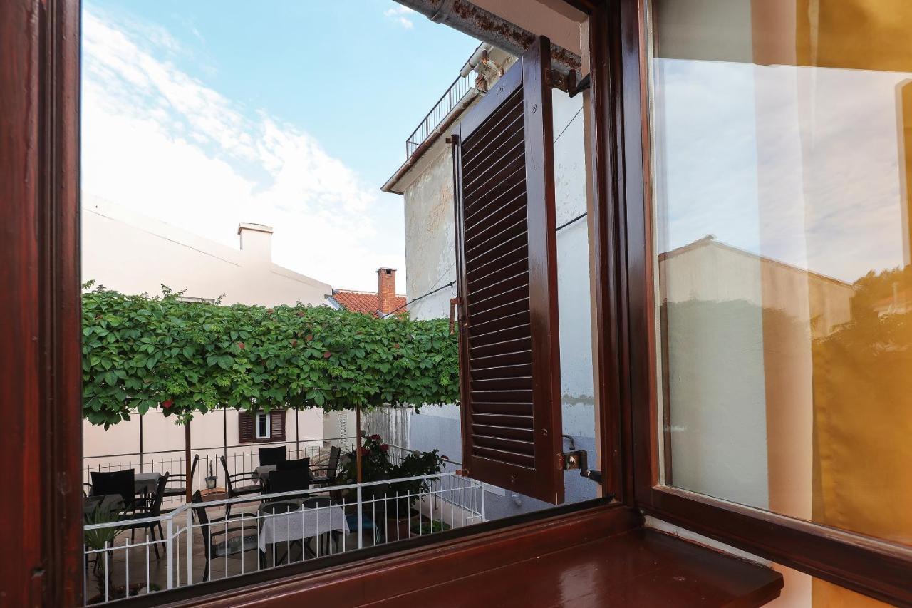Casa Di Nives Apartment Кърк Екстериор снимка