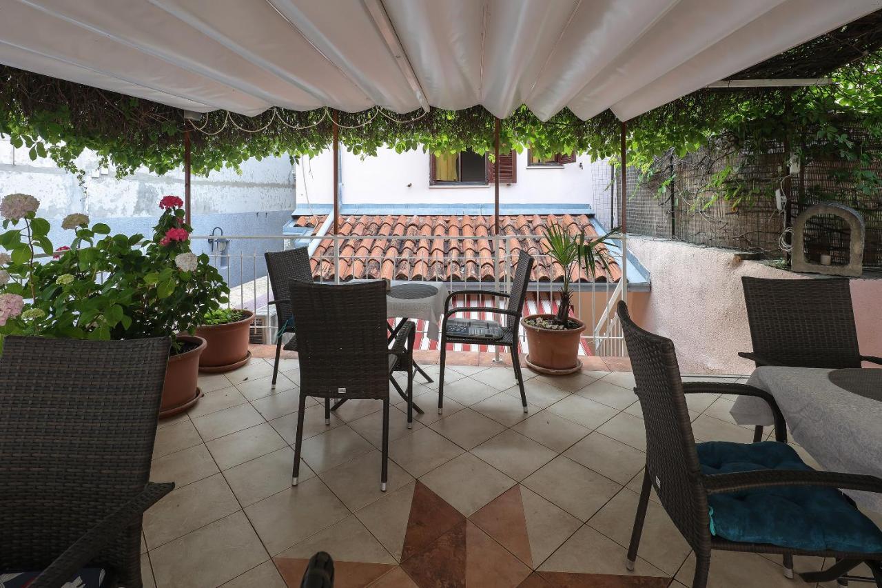 Casa Di Nives Apartment Кърк Екстериор снимка