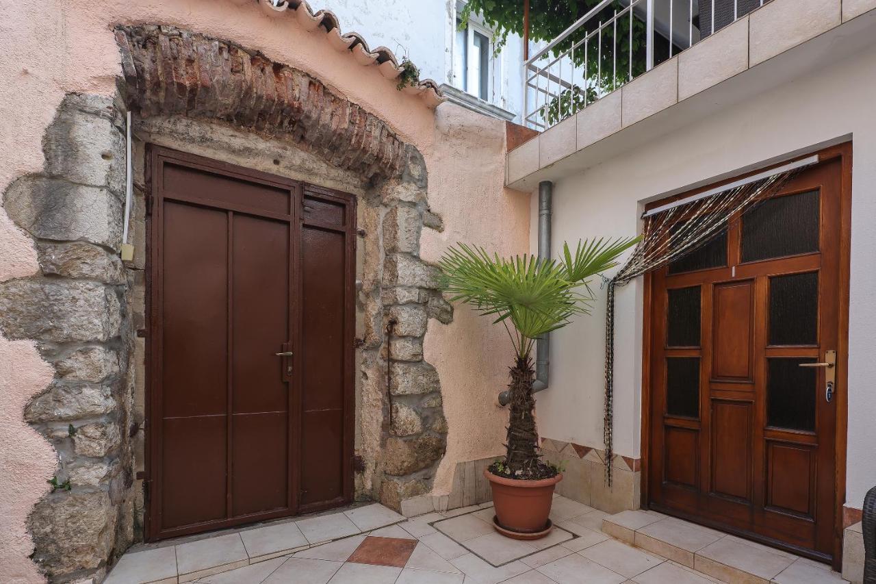 Casa Di Nives Apartment Кърк Екстериор снимка