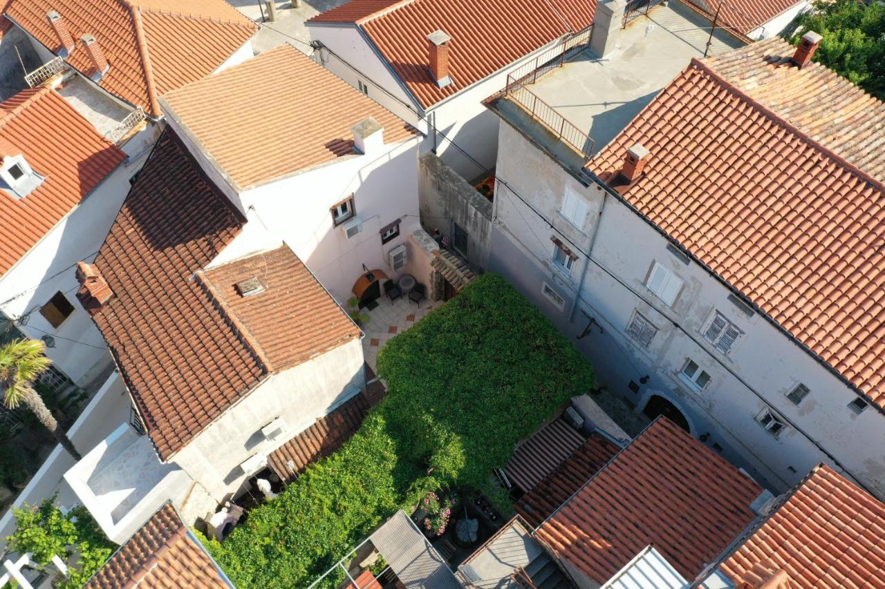 Casa Di Nives Apartment Кърк Екстериор снимка