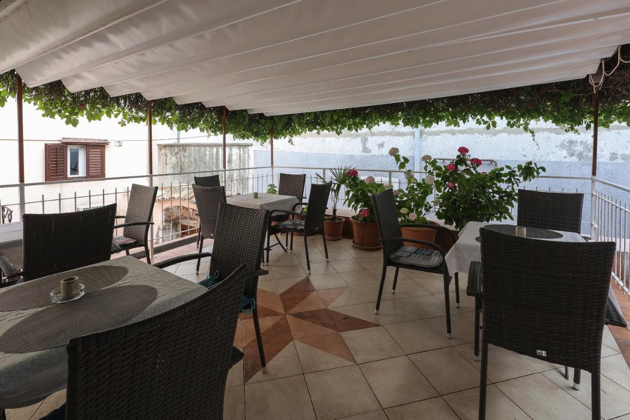 Casa Di Nives Apartment Кърк Екстериор снимка