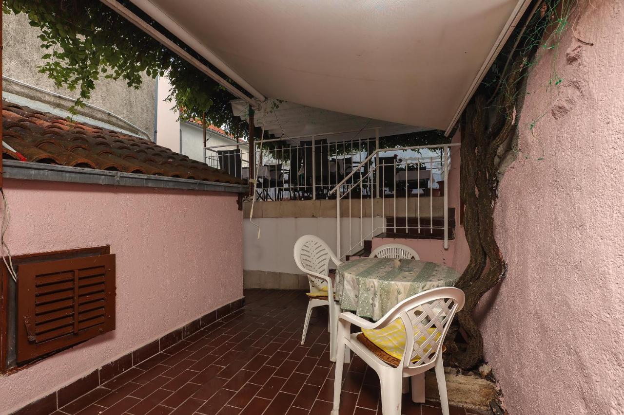 Casa Di Nives Apartment Кърк Екстериор снимка