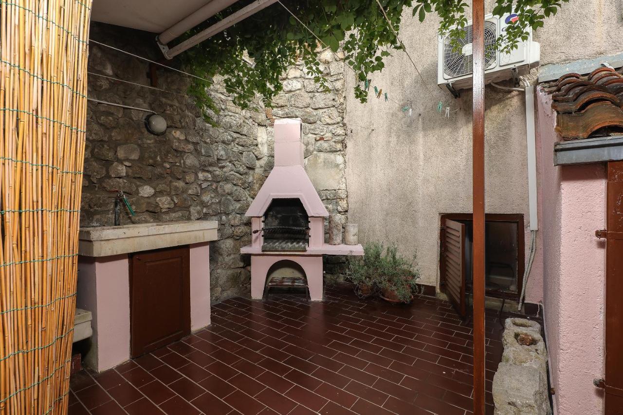 Casa Di Nives Apartment Кърк Екстериор снимка